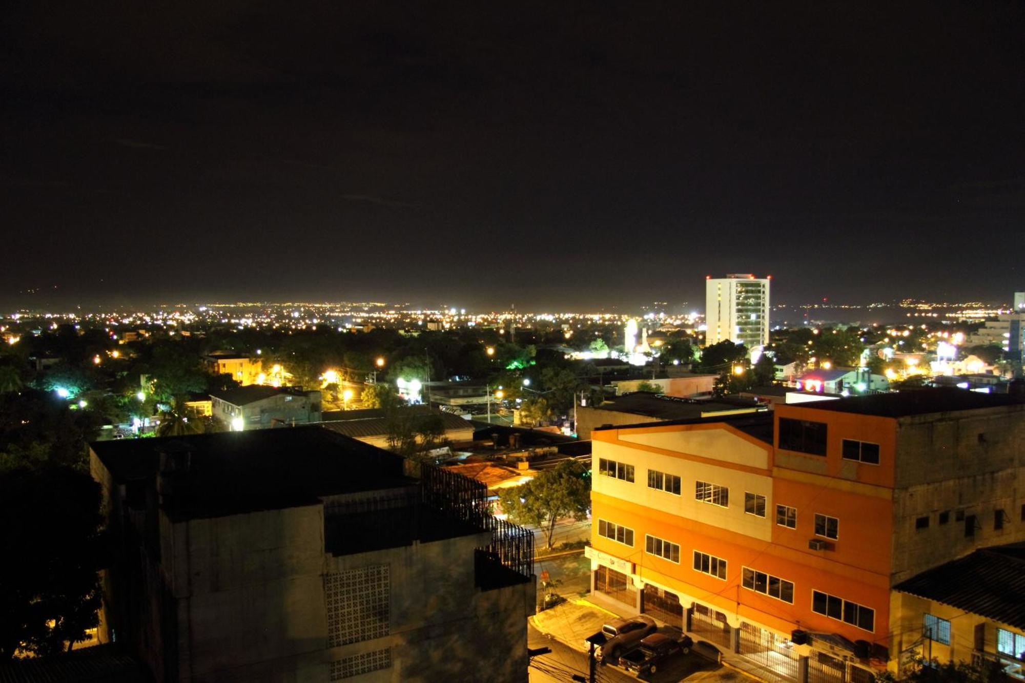 Hotel Las Cascadas San Pedro Sula Exterior foto